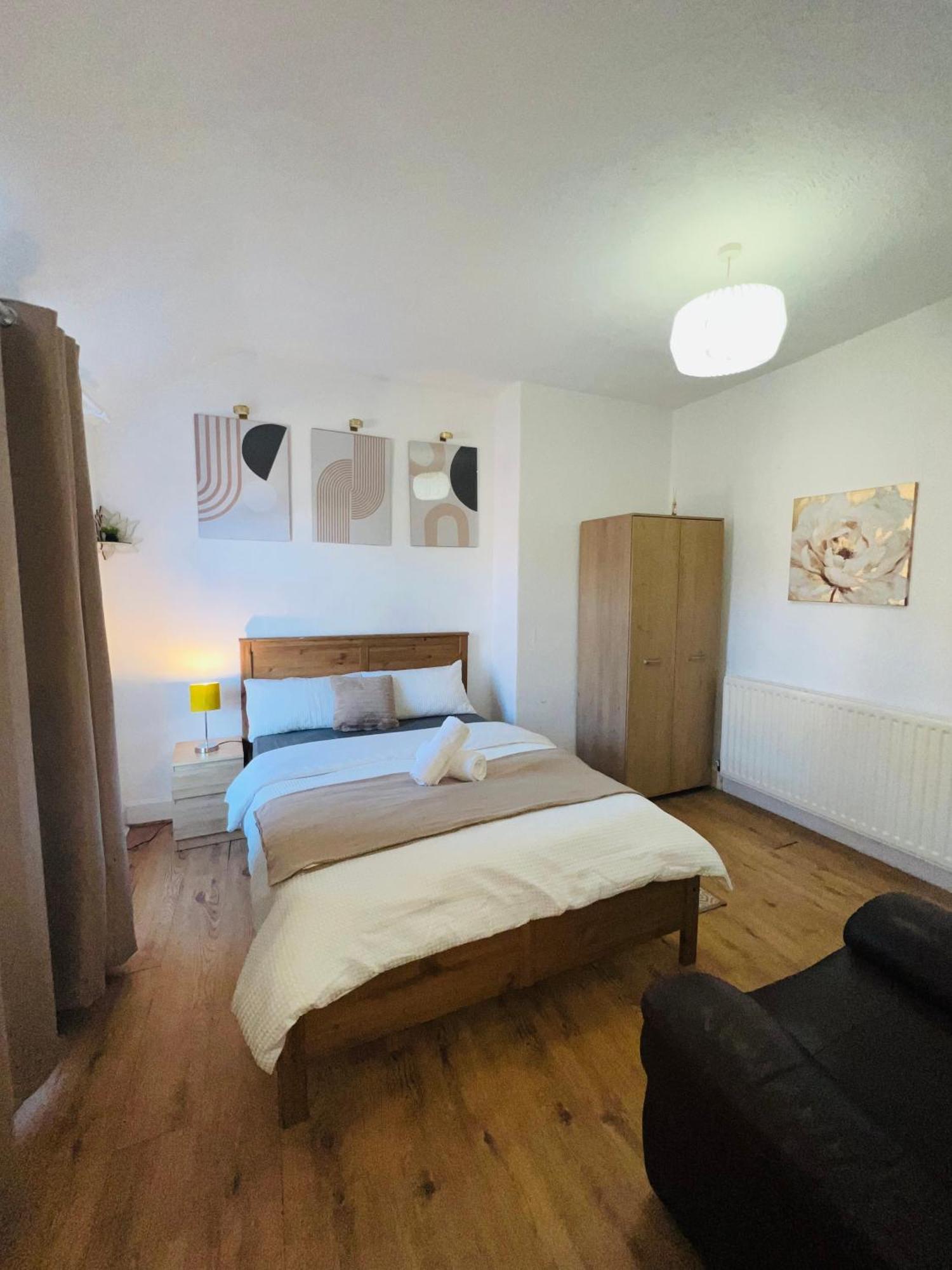 Adorable Double Room Middlesbrough Luaran gambar